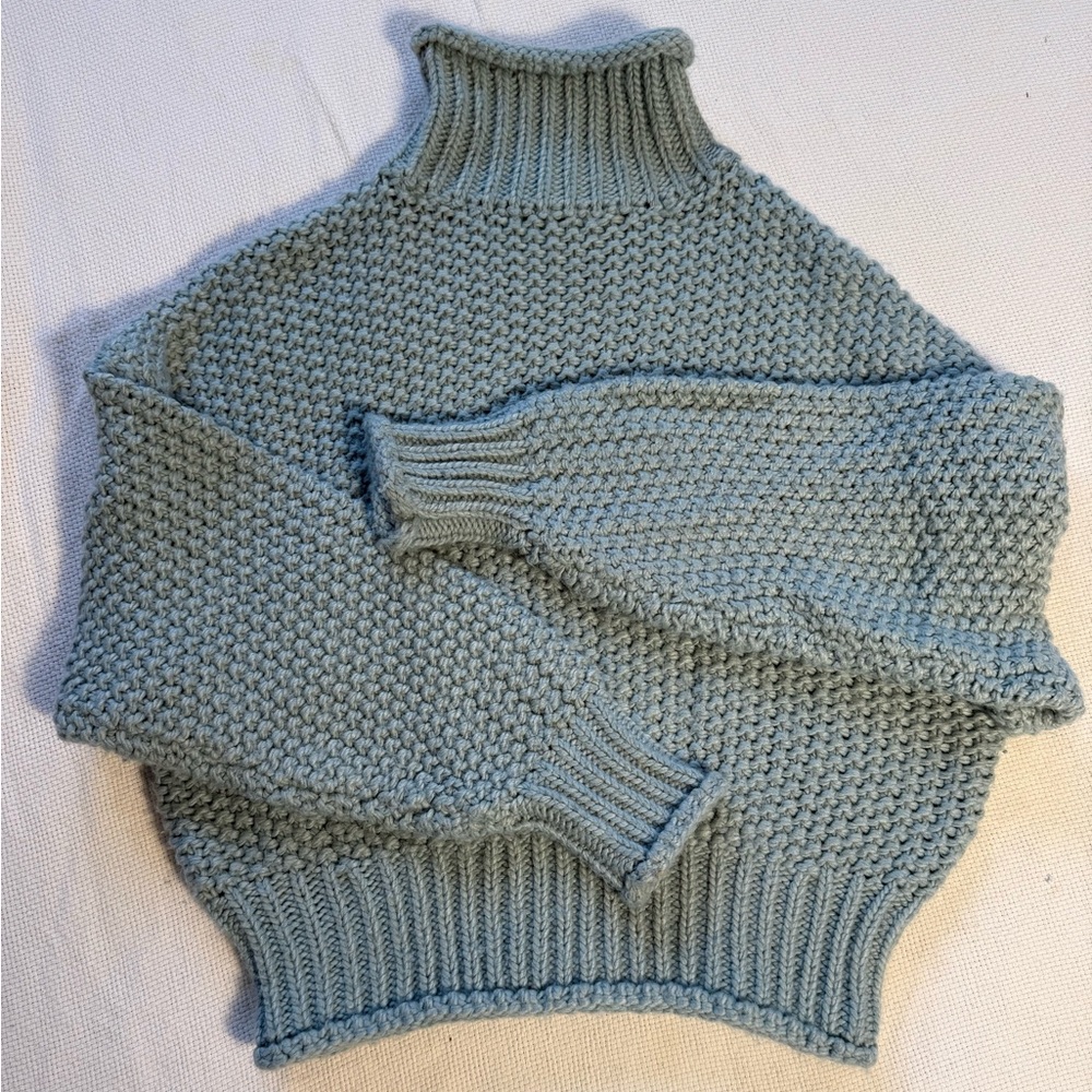 H&M Light Blue Textured Turtleneck Sweater